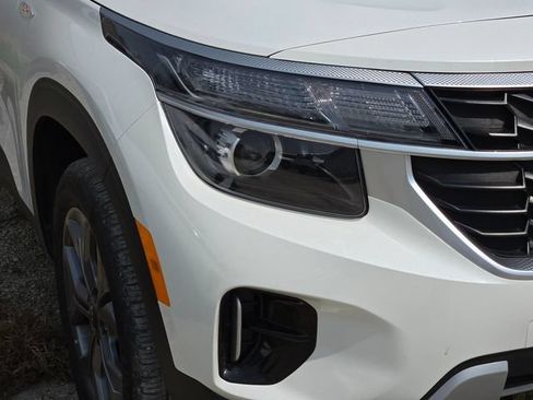 Certified 2026 Kia Seltos LX AWD/4WD image 4