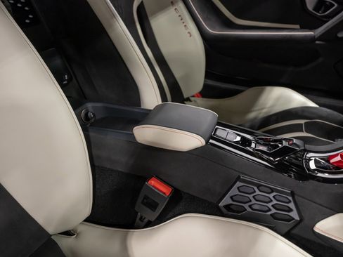 Used 2024 Lamborghini Huracan Tecnica RWD image 65