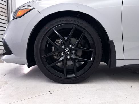 Used 2023 Honda Civic Sport image 12