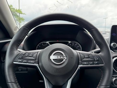 Used 2024 Nissan Sentra SR w/ SR Premium Package FWD image 15