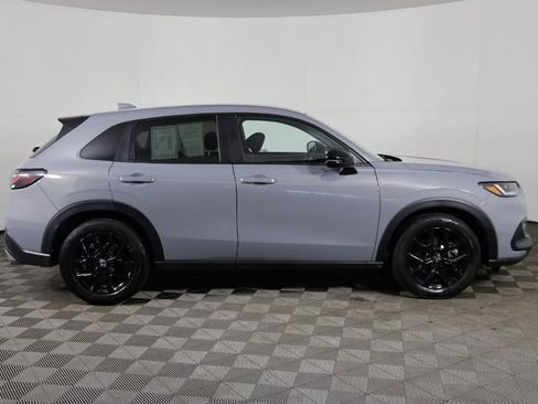 Used 2025 Honda HR-V Sport image 17