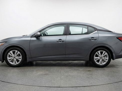 Used 2025 Nissan Sentra S image 3