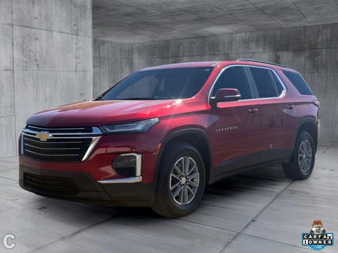 Certified 2024 Chevrolet Traverse LT FWD image 2