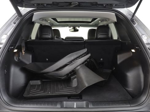 Used 2019 Jeep Cherokee Limited AWD/4WD image 17