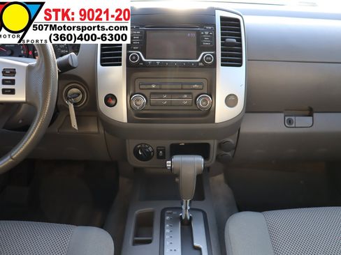 Used 2016 Nissan Frontier SV image 17