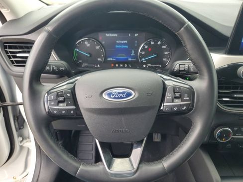Used 2022 Ford Escape SE w/ Cold Weather Package AWD/4WD image 11