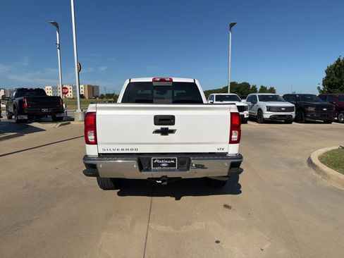 Used 2018 Chevrolet Silverado 1500 LTZ w/ Texas Edition AWD/4WD image 4