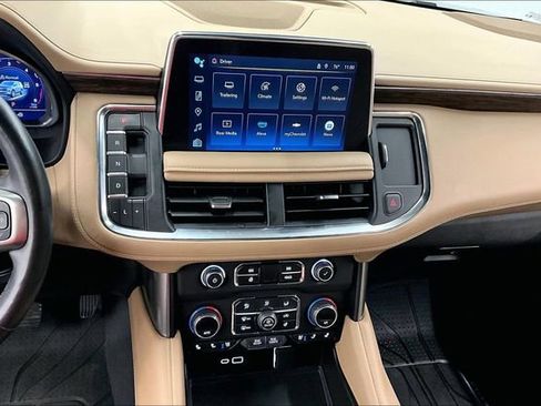 Used 2023 Chevrolet Tahoe Premier w/ Advanced Technology Package AWD/4WD image 31