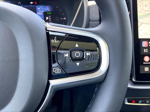 New 2026 Volvo XC90 T8 Ultra w/ Protection Package AWD/4WD image 18
