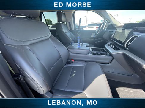 Certified 2025 Ford Expedition Active AWD/4WD image 27