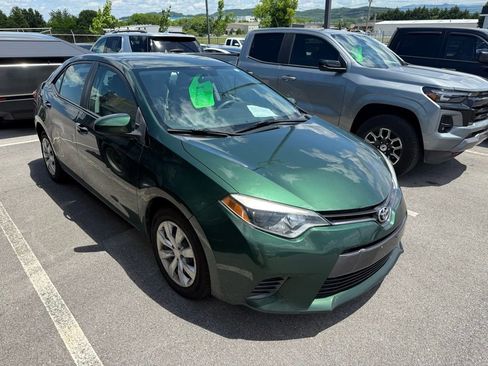 Used 2016 Toyota Corolla LE FWD image 1