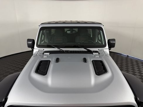 Used 2023 Jeep Wrangler Unlimited Rubicon w/ LED Lighting Group AWD/4WD image 14