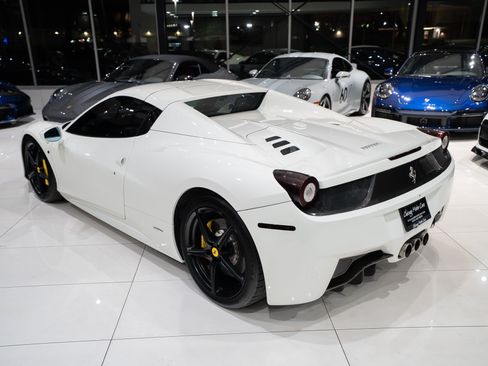 Used 2013 Ferrari 458 Spider RWD image 3