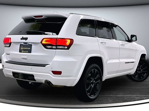 Used 2022 Jeep Grand Cherokee Laredo X AWD/4WD image 6