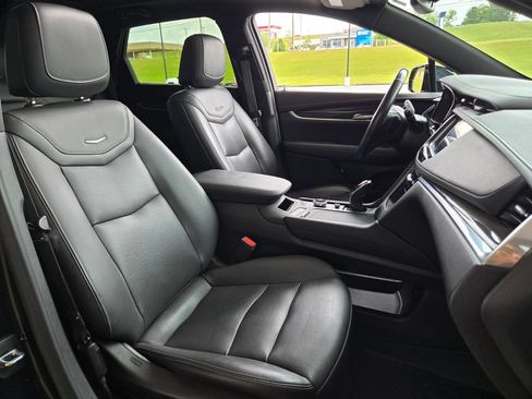 Used 2022 Cadillac XT5 Premium Luxury AWD/4WD image 24