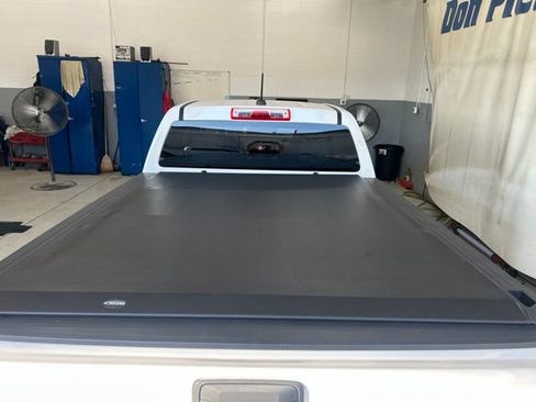 Used 2015 Chevrolet Colorado LT w/ LT Convenience Package AWD/4WD image 6