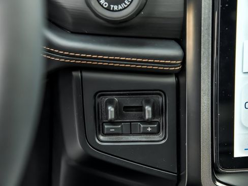 New 2024 Ford Expedition Platinum image 14