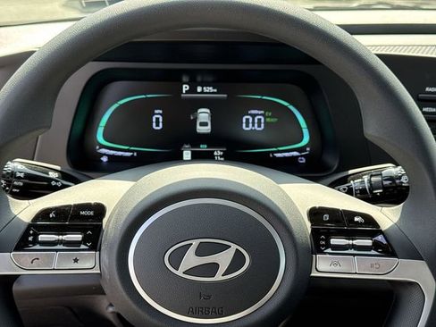 Used 2025 Hyundai Elantra Sport FWD image 16