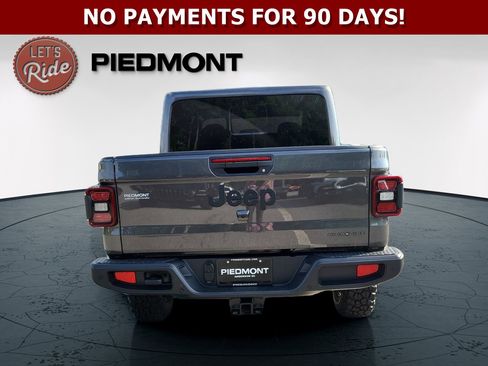 New 2025 Jeep Gladiator Sport image 6