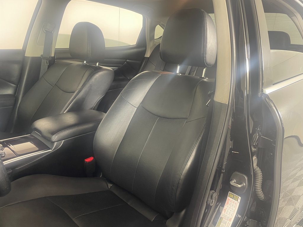 Used 2017 INFINITI Q70 L 3.7 AWD/4WD image 23