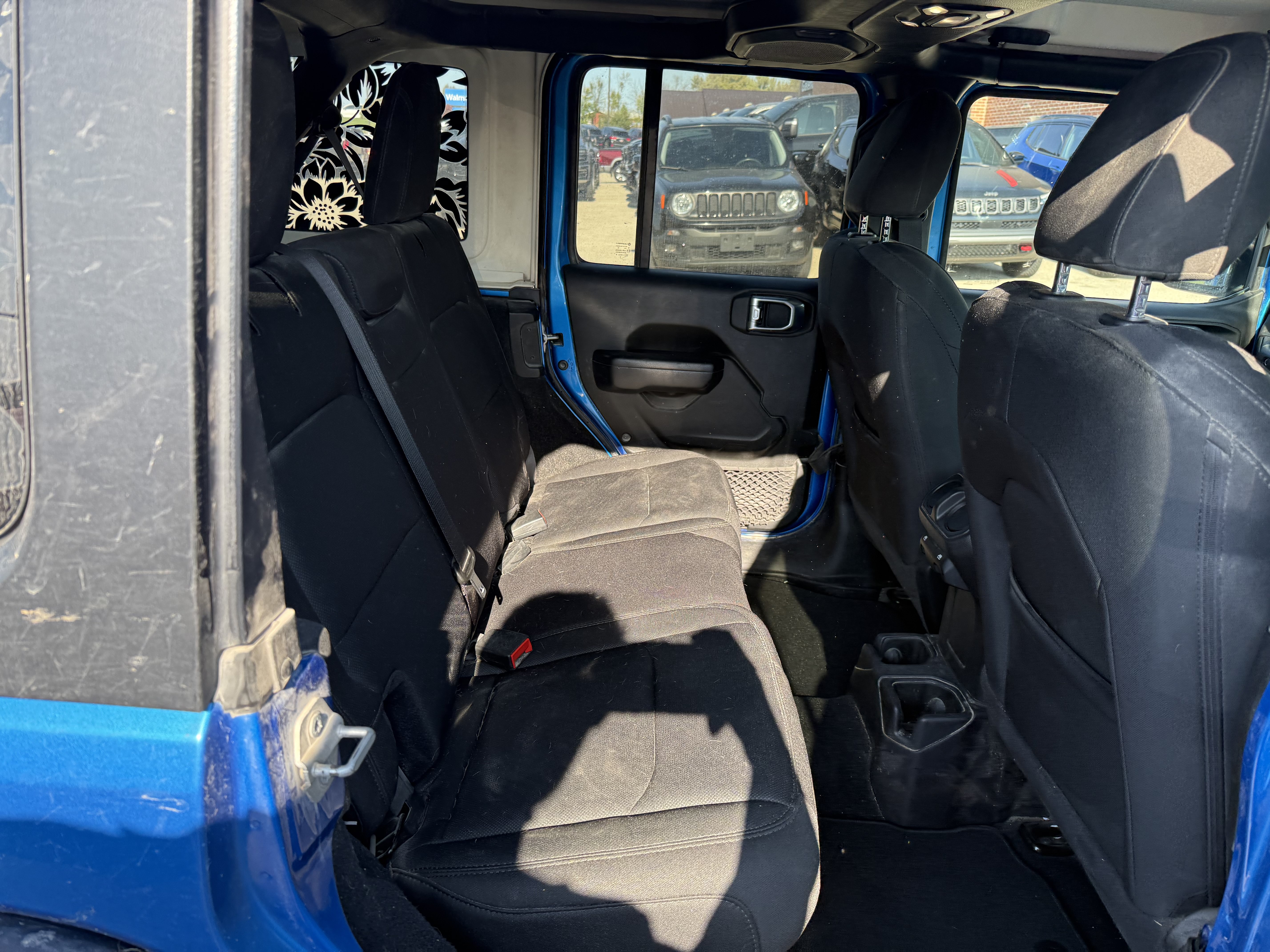 Used 2022 Jeep Wrangler Unlimited Sport w/ Cold Weather Group AWD/4WD image 5