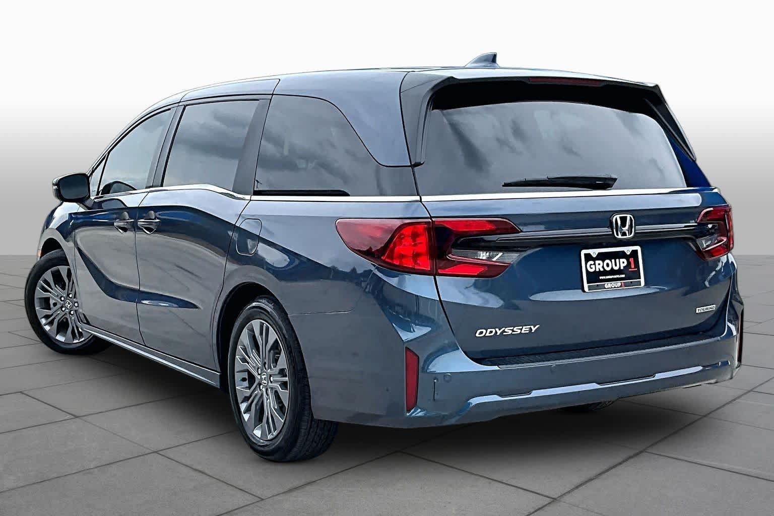 Used 2026 Honda Odyssey Touring image 11