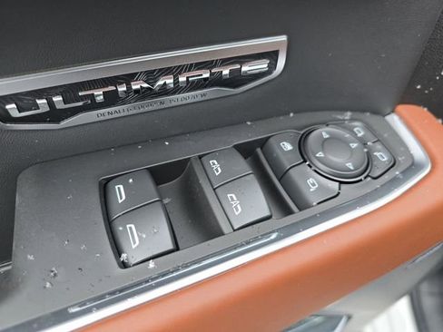 Used 2025 GMC Sierra 1500 Denali Ultimate image 24
