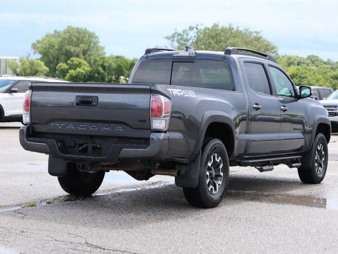 Used 2020 Toyota Tacoma TRD Off-Road w/ TRD Premium Off Road Package AWD/4WD image 9