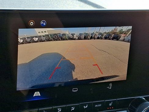 Used 2023 Chevrolet Colorado LT w/ LT Convenience Package III image 17