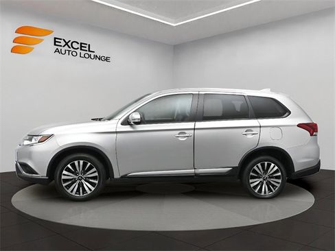 Used 2020 Mitsubishi Outlander SEL image 2
