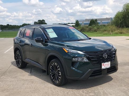 Certified 2026 Nissan Rogue Dark Armor FWD image 3