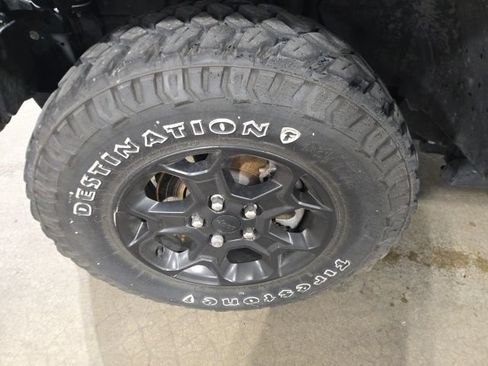 Used 2023 Jeep Wrangler Unlimited w/ Sun & Screen Package AWD/4WD image 10