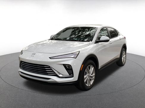 Used 2025 Buick Envista Preferred image 3