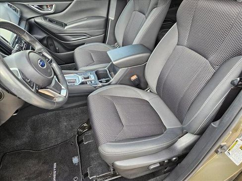 Used 2024 Subaru Forester Premium image 15