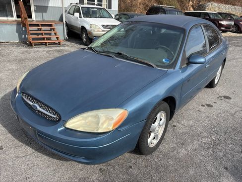 Used 2002 Ford Taurus SES image 2