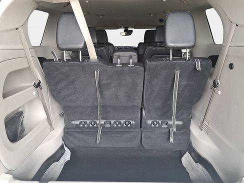 Certified 2024 Chrysler Pacifica Touring-L image 14