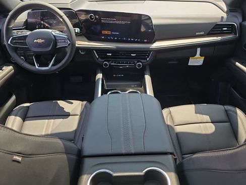 New 2025 Chevrolet Suburban High Country image 21