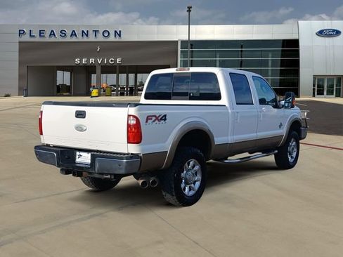 Used 2012 Ford F250 Lariat w/ Lariat Interior Pkg image 5