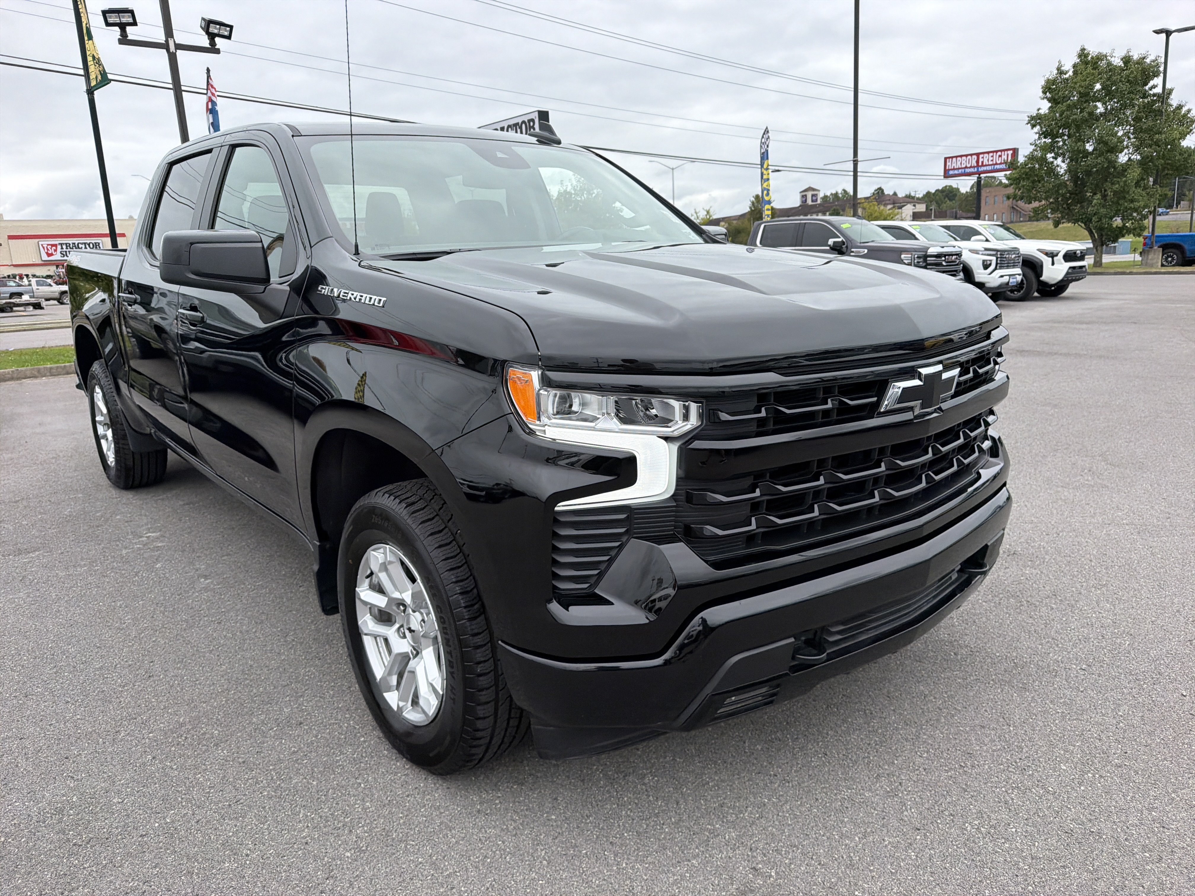 Certified 2026 Chevrolet Silverado 1500 RST AWD/4WD image 3