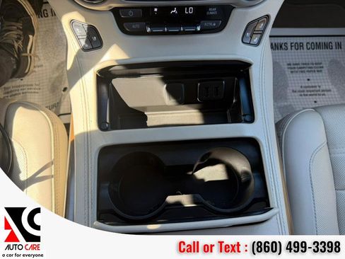 Used 2020 GMC Yukon XL Denali w/ Open Road Package image 27