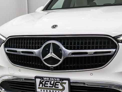 Used 2023 Mercedes-Benz GLC 300 image 8