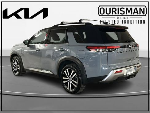 Used 2023 Nissan Pathfinder Platinum image 3