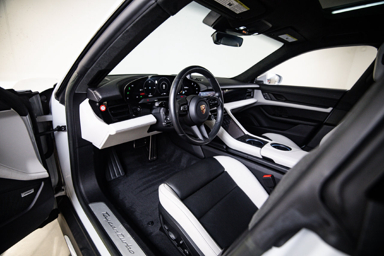 Certified 2022 Porsche Taycan Turbo AWD/4WD image 4