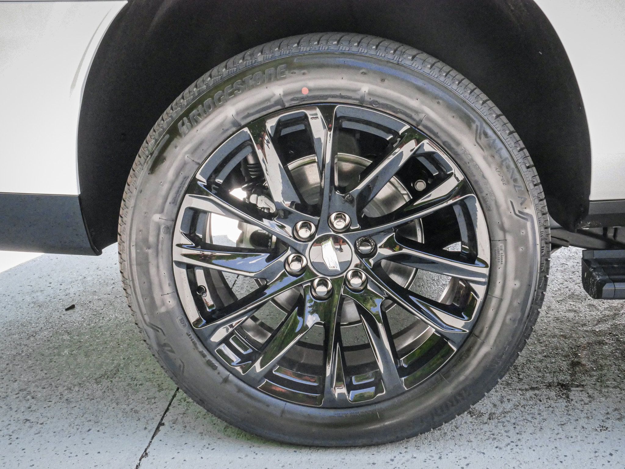 Used 2026 Cadillac Escalade ESV Sport w/ LPO, ONYX Package AWD/4WD image 13