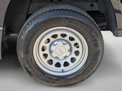 Used 2025 Chevrolet Colorado W/T w/ Advanced Trailering Package RWD image 24