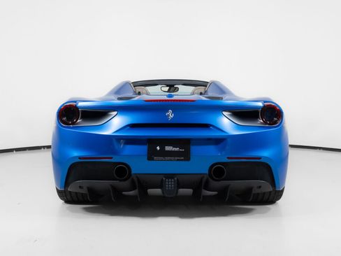 Used 2018 Ferrari 488 Spider image 6