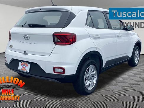 New 2026 Hyundai Venue SE image 9