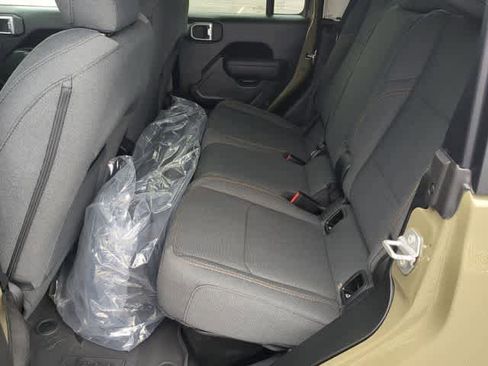 New 2026 Jeep Gladiator Sport image 18