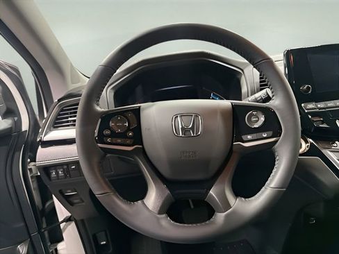 Used 2023 Honda Odyssey Touring image 9