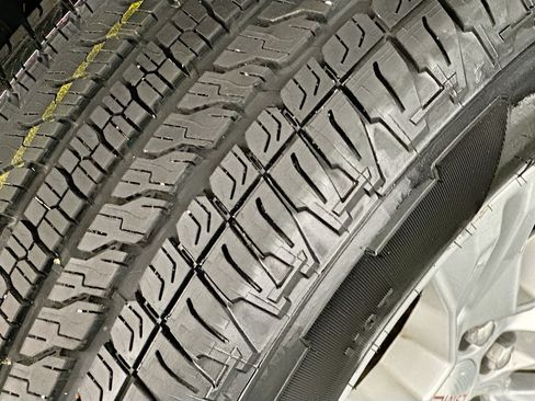 Used 2020 GMC Canyon SLE w/ SLE Convenience Package image 37